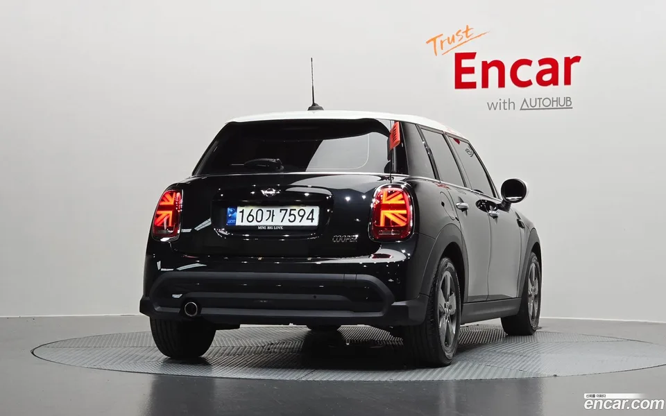 MINI Cooper 5 2023 — миниатюра 4