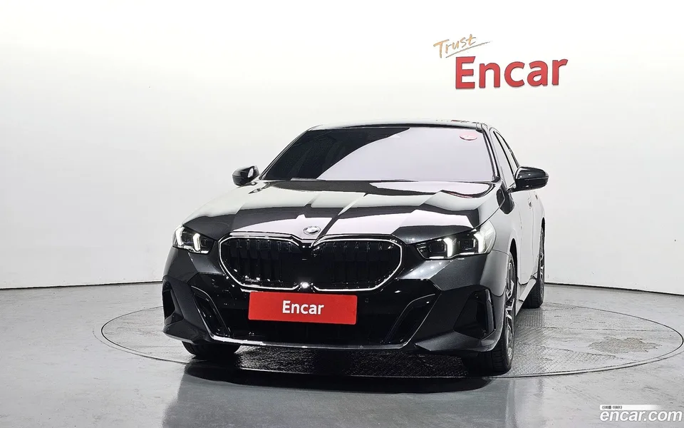BMW 5 Series 520i M 2025 — миниатюра 3