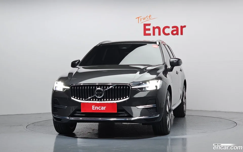 Volvo XC60 T8 2024 — миниатюра 3