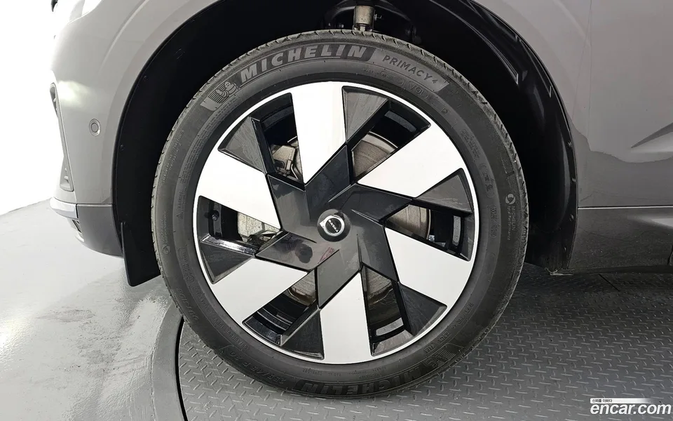 Volvo XC60 T8 2024 — миниатюра 5