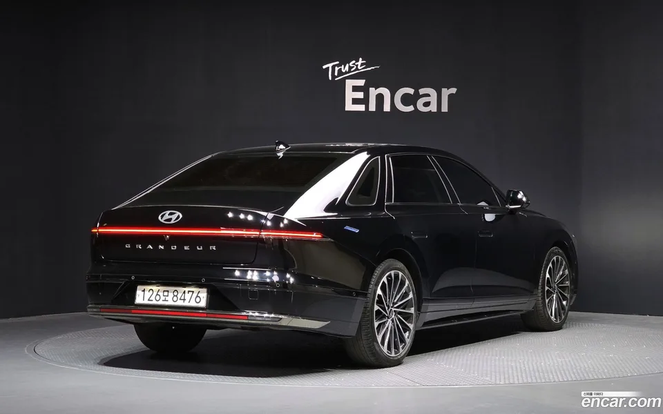Hyundai Grandeur 2.5 2WD 2023 — миниатюра 2