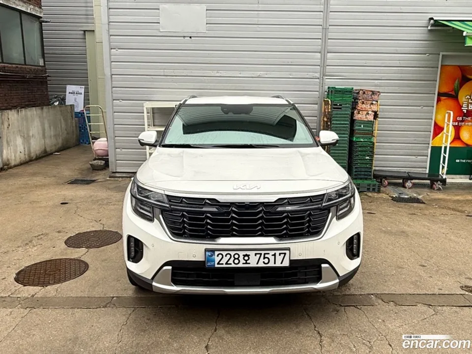 Kia Seltos 1.6 2WD 2025 — фото 1, купить с доставкой в Москву
