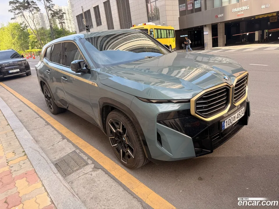BMW XM 4.4 2023 — фото 1, купить с доставкой в Москву