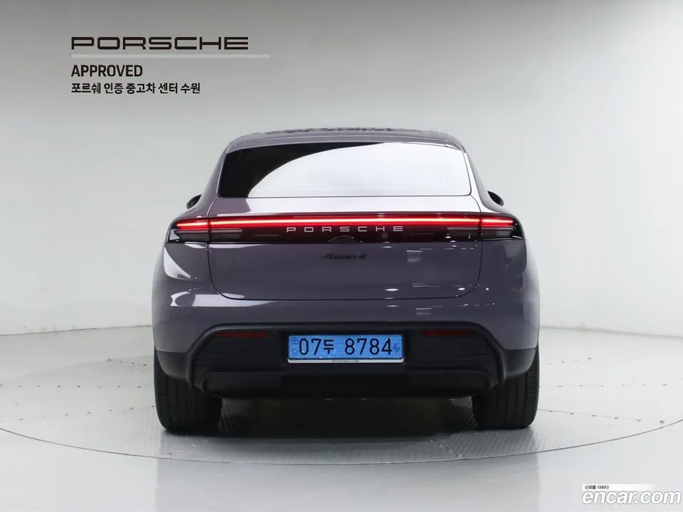 Porsche Macan Electric 4 2025 — миниатюра 4