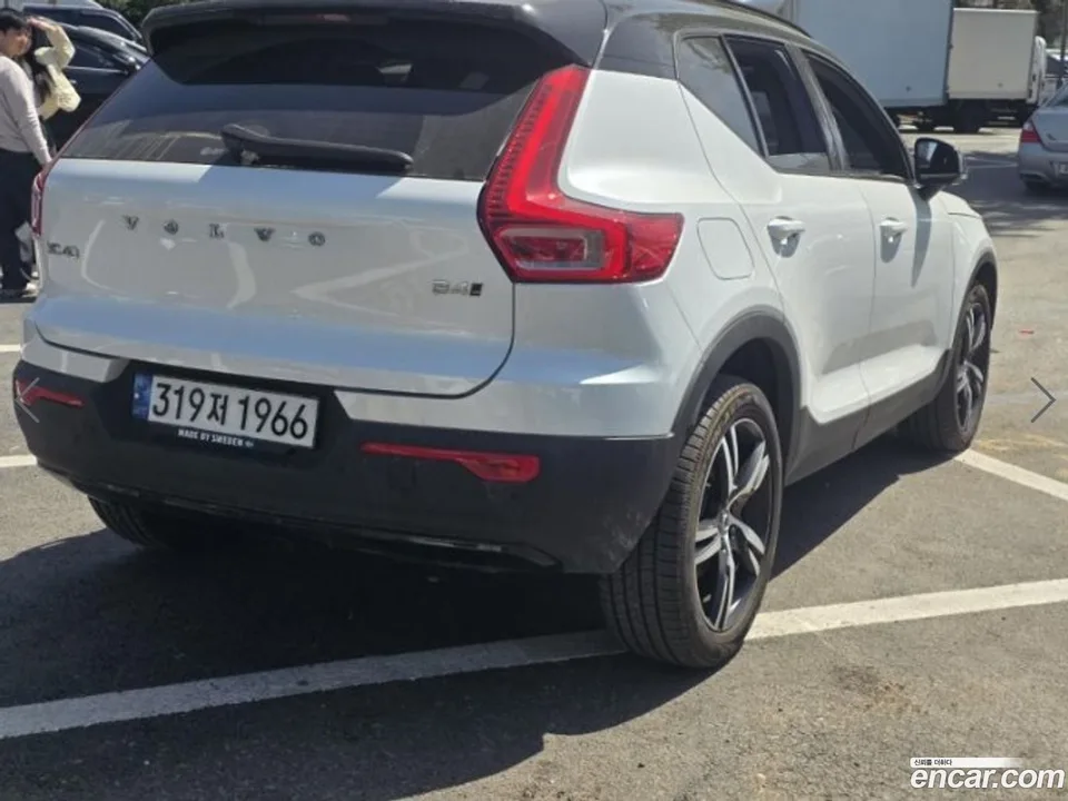 Volvo XC40 B4 R- 2022 — миниатюра 4