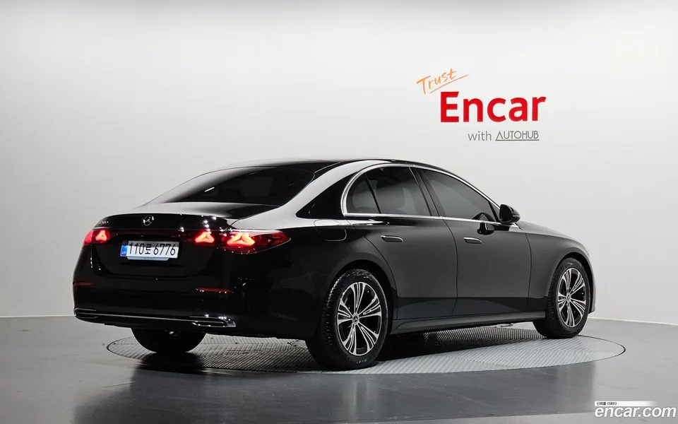 Mercedes-Benz E-Class E200 2025 — миниатюра 2