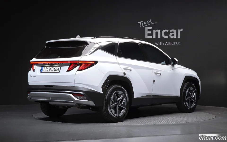 Hyundai Tucson Hybrid NX4 HEV 1.6 2WD 2024 — фото 1, купить с доставкой в Москву