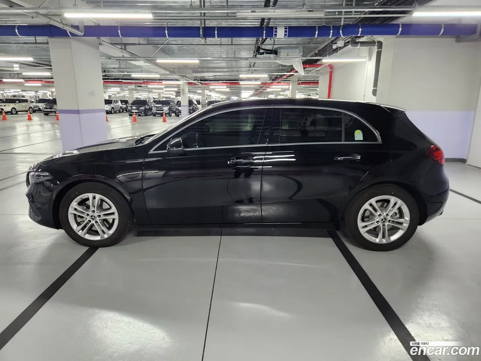 Mercedes-Benz A-Class A220 2025 — миниатюра 5