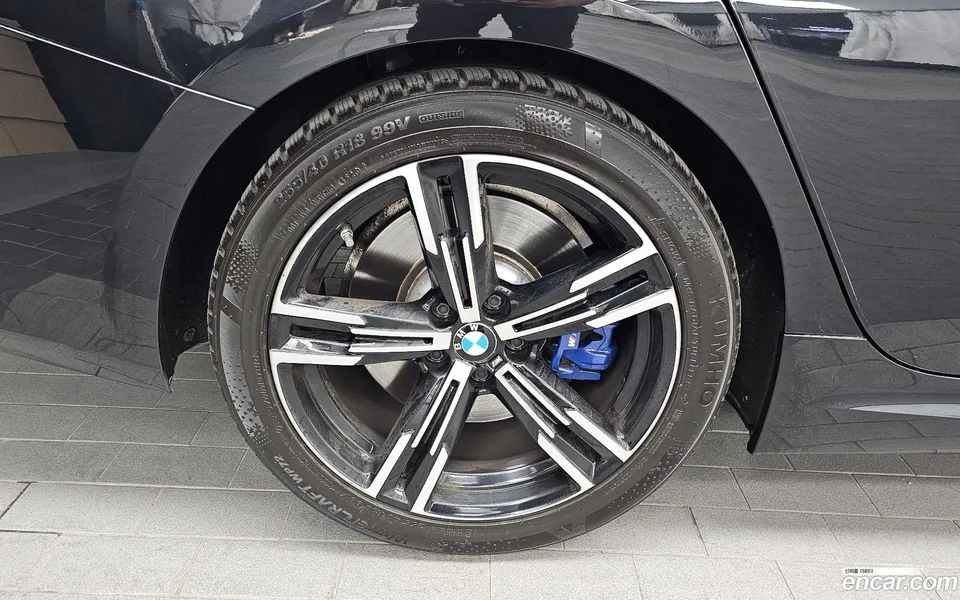 BMW 3 Series 320i M 2023 — миниатюра 5