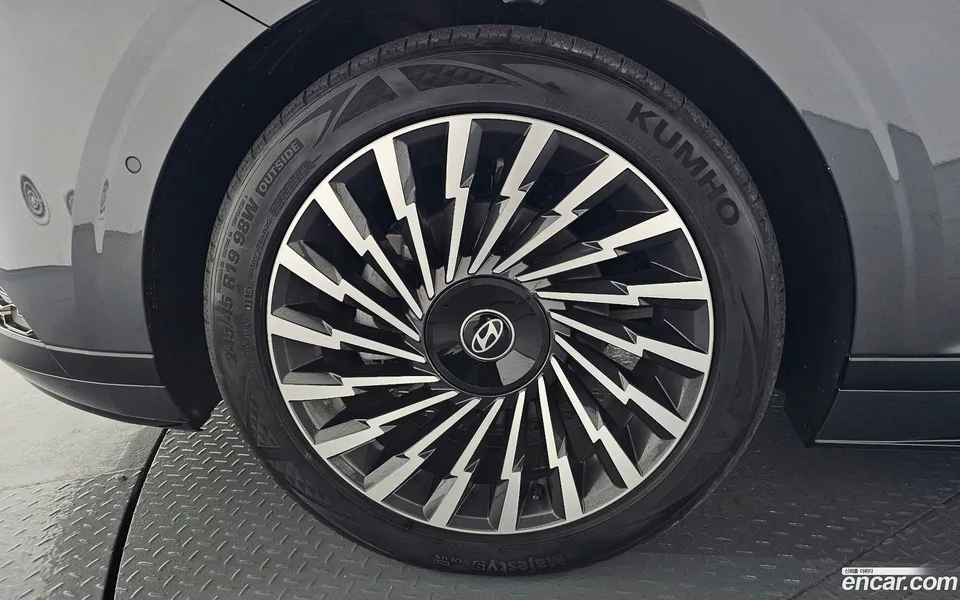 Hyundai Grandeur Hybrid 2023 — миниатюра 5