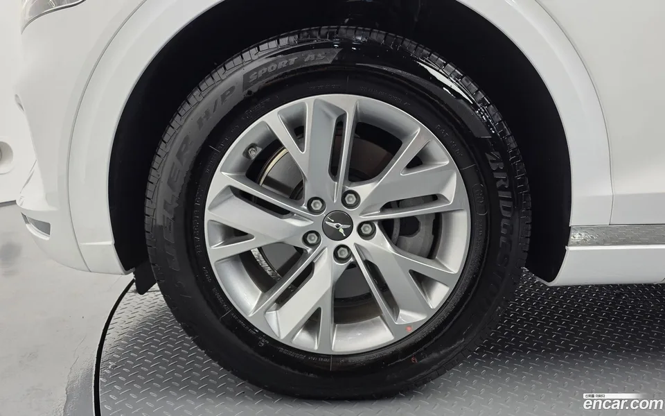Genesis GV70 2.5T 2WD 2024 — миниатюра 5
