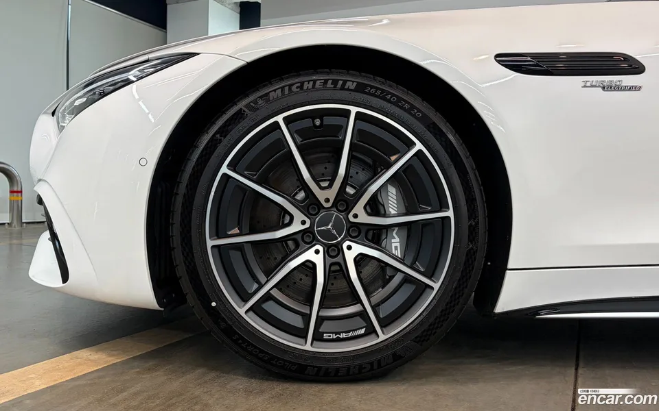 Mercedes-Benz SL-Class AMG SL43 2025 — миниатюра 5