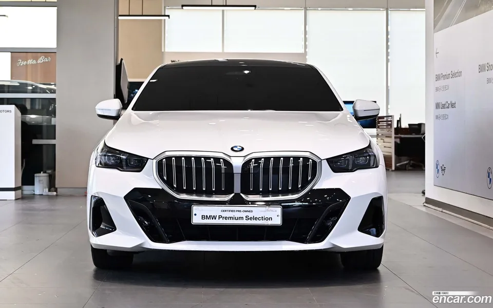 BMW 5 Series 520i M 2026 — миниатюра 3