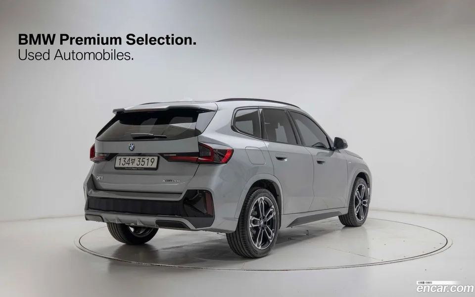 BMW X1 xDrive 20i M 2025 — миниатюра 2