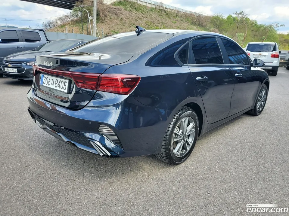 Kia K3 1.6 2023 — миниатюра 2