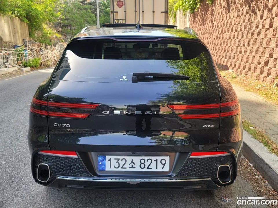 Genesis GV70 2.5T AWD 2023 — миниатюра 4