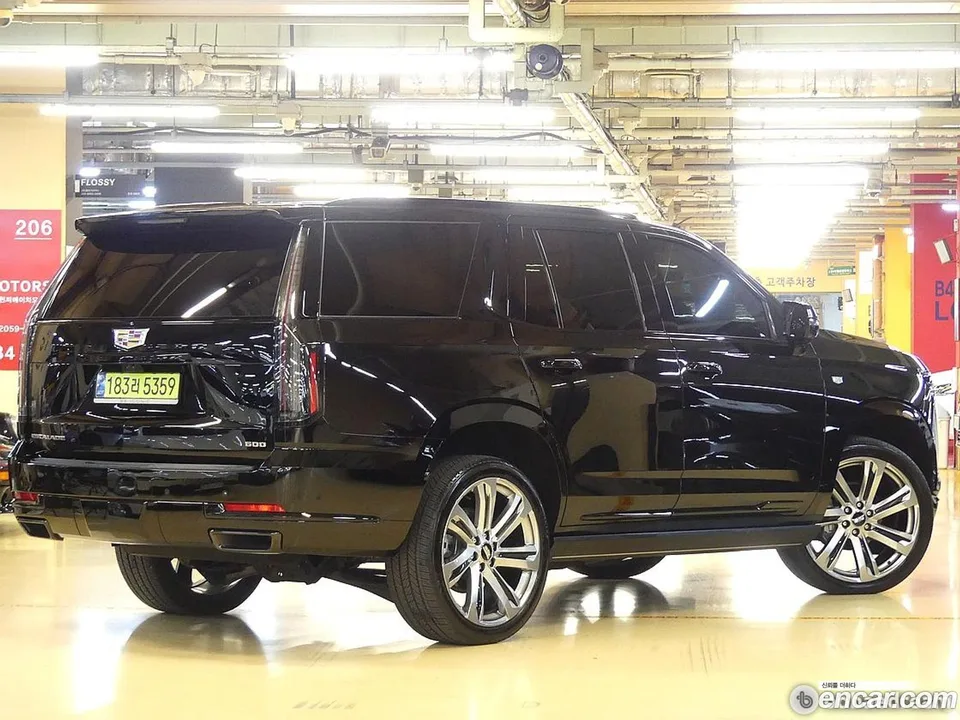 Cadillac Escalade 6.2 2025 — миниатюра 3