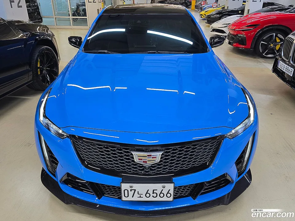 Cadillac CT5-V 6.2 2022 — фото 1, купить с доставкой в Москву