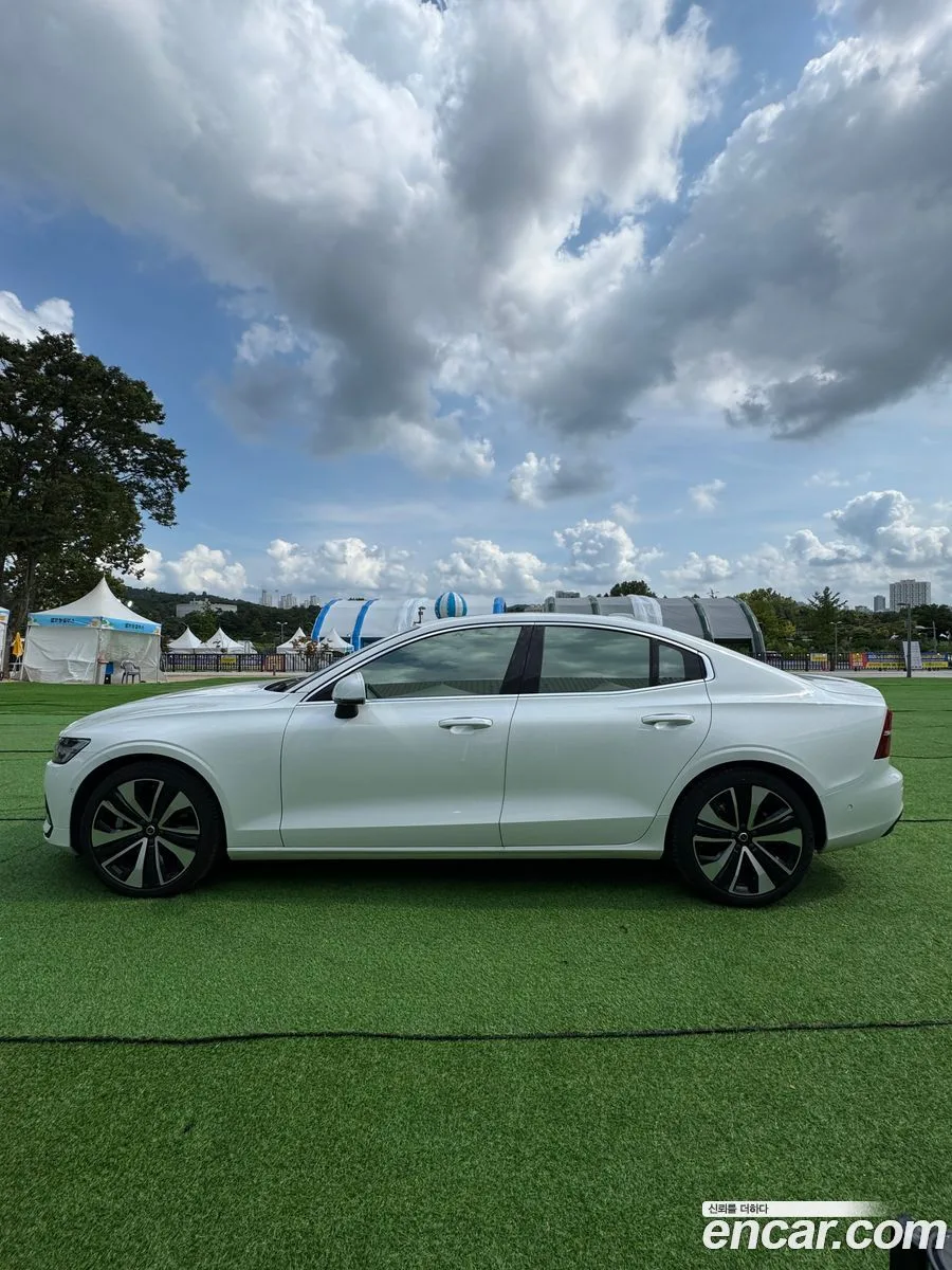 Volvo S60 B5 2024 — миниатюра 4