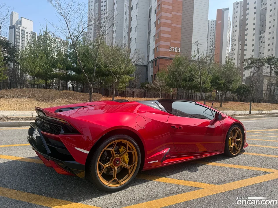 Lamborghini Huracan LP640-4 2023 — миниатюра 5