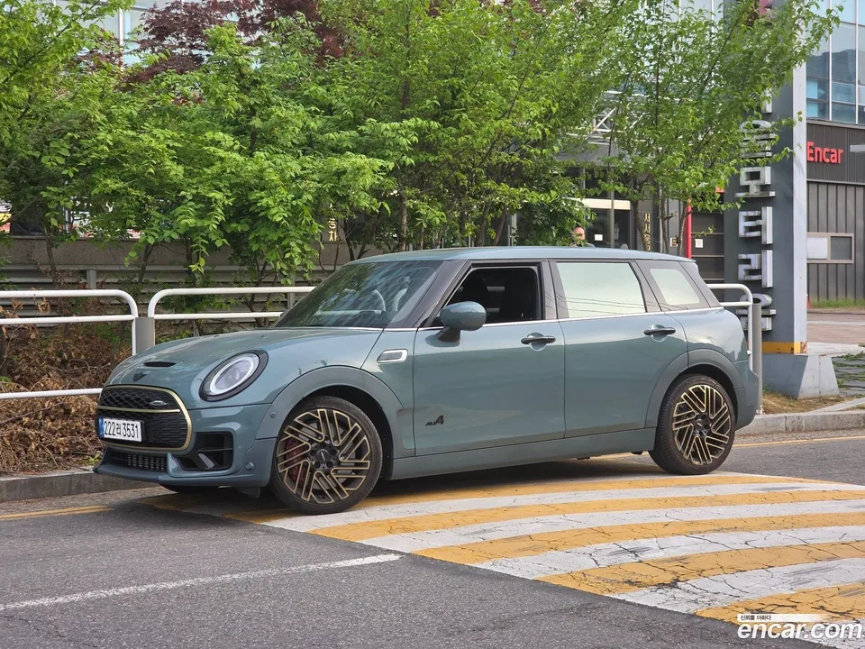 MINI Cooper S Clubman JCW 2022 — миниатюра 2