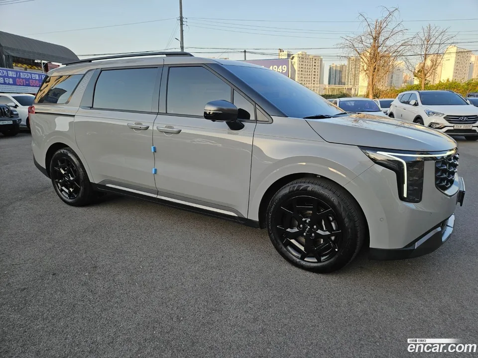 Kia Carnival 9 2025 — миниатюра 2