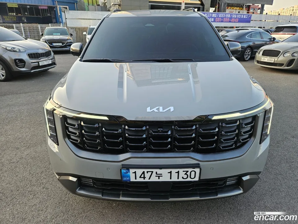 Kia Carnival 9 2025 — фото 1, купить с доставкой в Москву