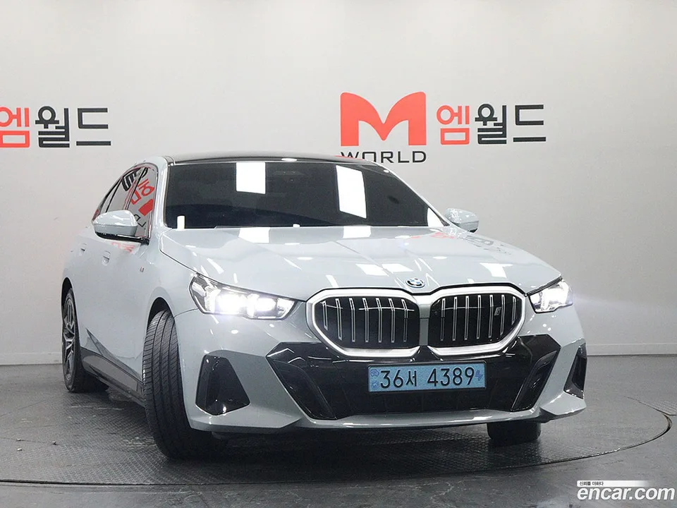 BMW i5 eDrive 40 M 2023 — миниатюра 3