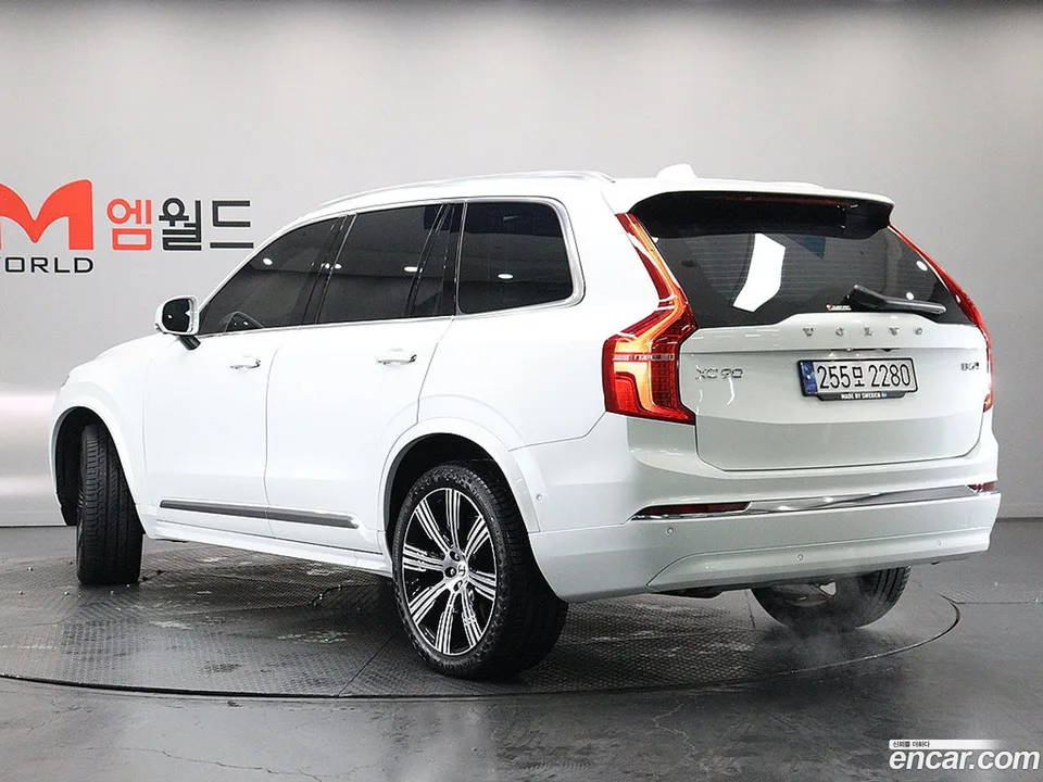Volvo XC90 B6 2022 — миниатюра 2