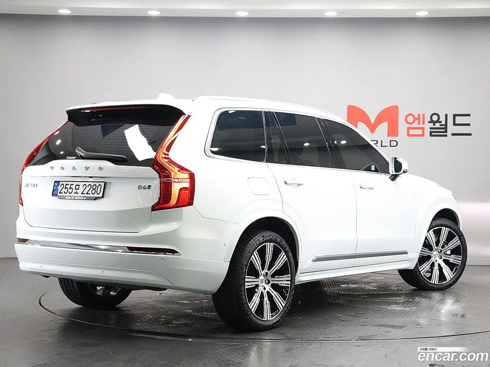 Volvo XC90 B6 2022 — миниатюра 4