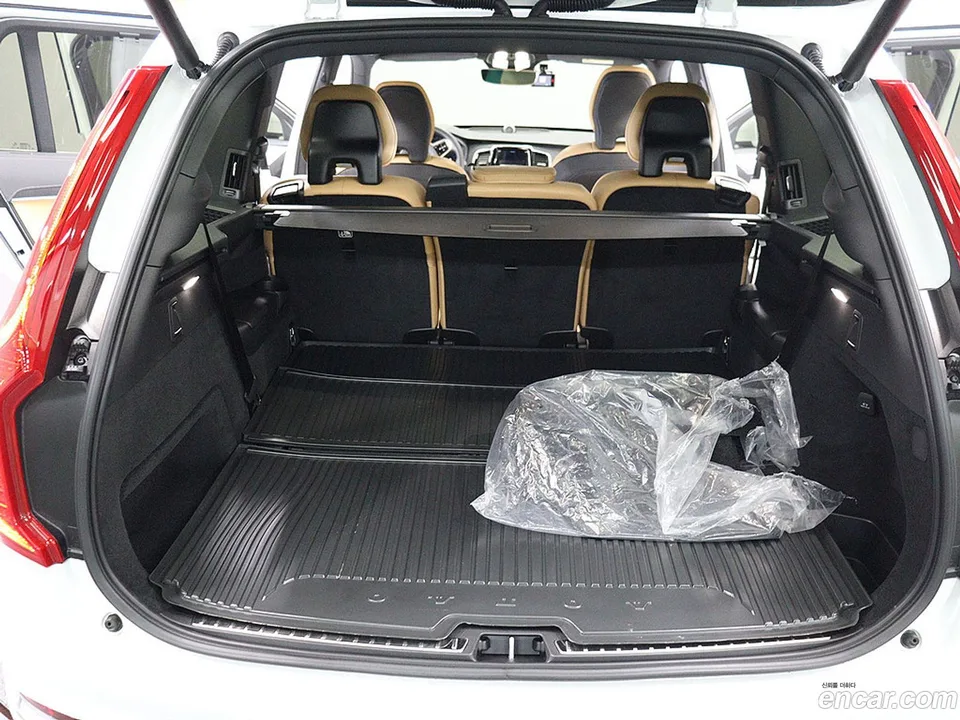 Volvo XC90 B6 2022 — миниатюра 5
