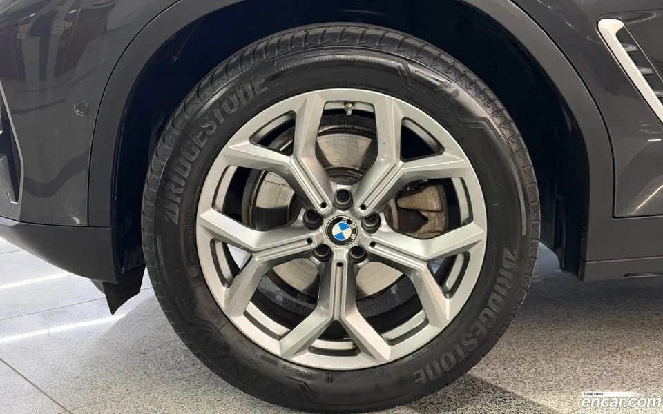 BMW X3 xDrive 20i 2024 — миниатюра 5