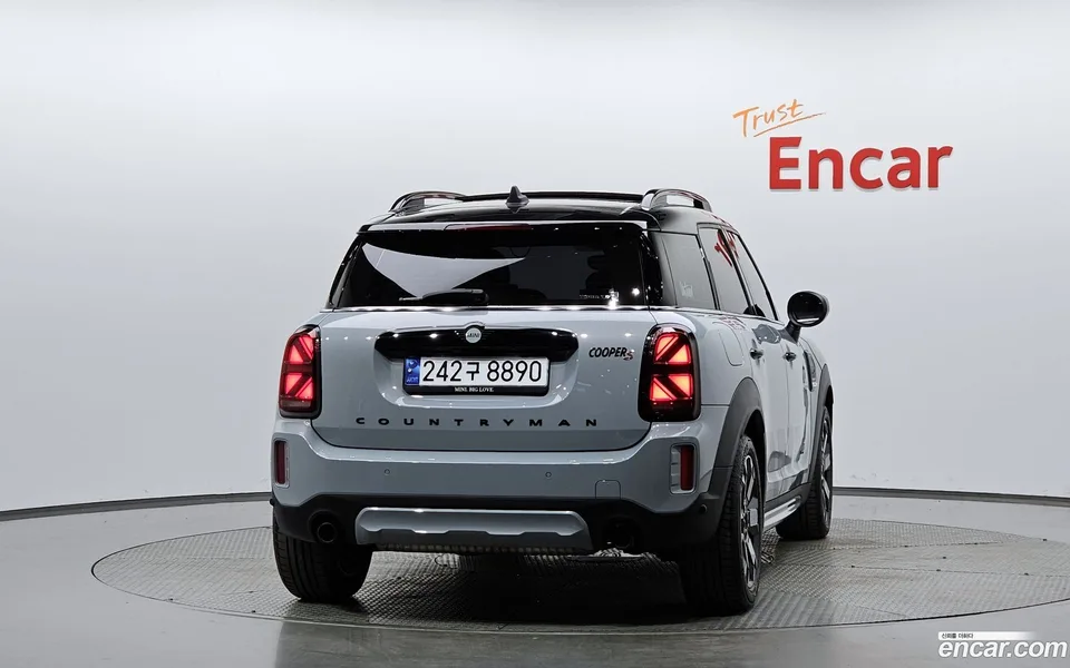 MINI Cooper S Countryman ALL4 2023 — миниатюра 4