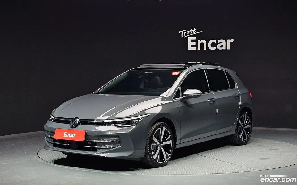 Volkswagen Golf 2.0 TDI 2025 — фото 1, купить с доставкой в Москву