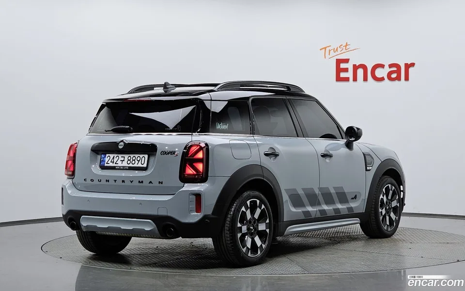 MINI Cooper S Countryman ALL4 2023 — миниатюра 2