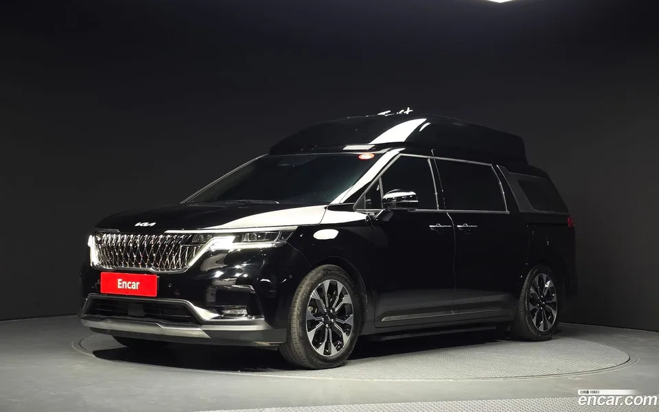 Kia Carnival 9 () 2022 — фото 1, купить с доставкой в Москву