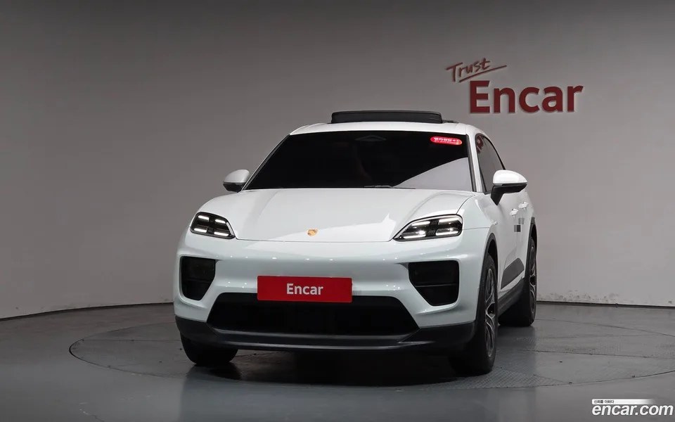 Porsche Macan Electric 4 2025 — миниатюра 3