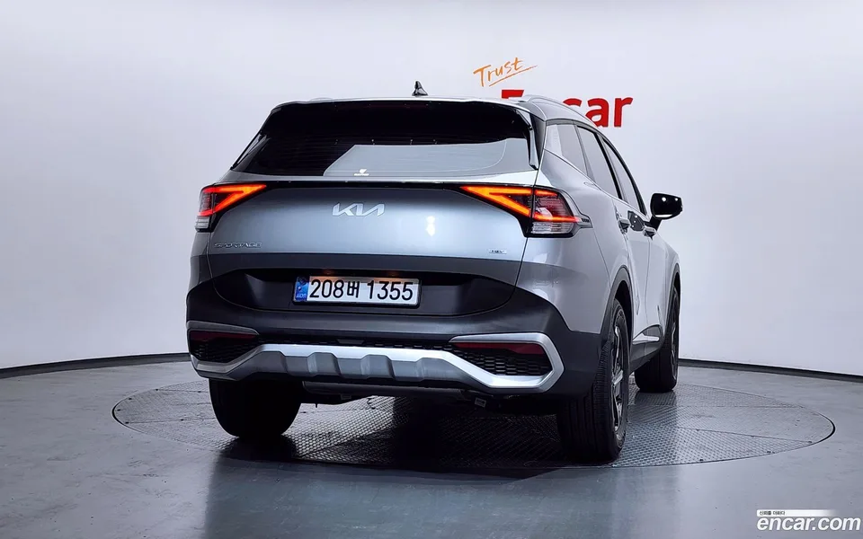 Kia Sportage Hybrid 2WD 2024 — миниатюра 4