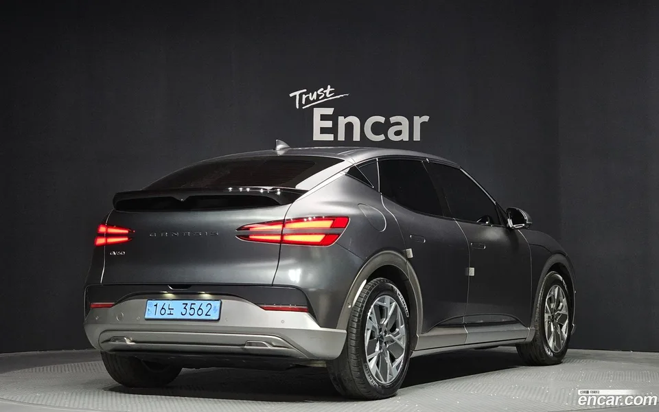 Genesis GV60 2022 — миниатюра 2