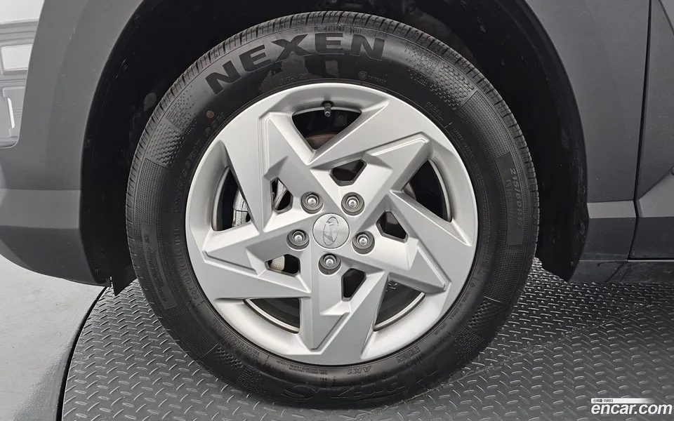 Hyundai Kona 1.6 2WD 2023 — миниатюра 5