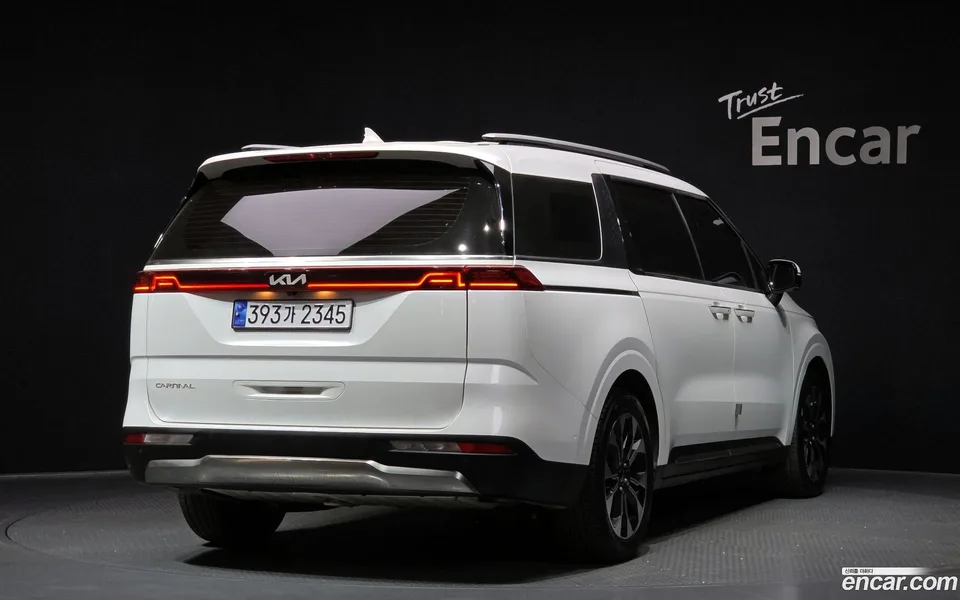 Kia Carnival 9 2023 — миниатюра 2