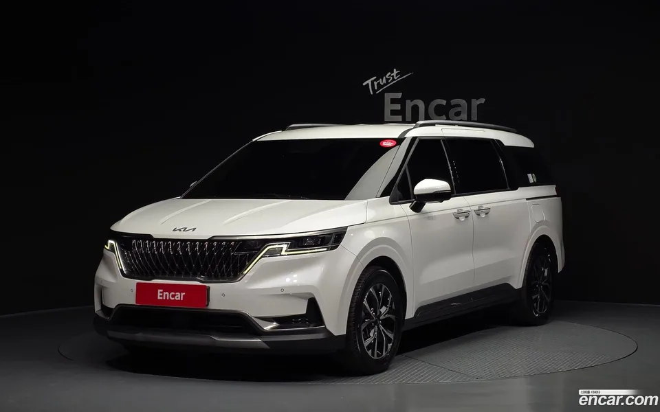 Kia Carnival 9 2022 — фото 1, купить с доставкой в Москву