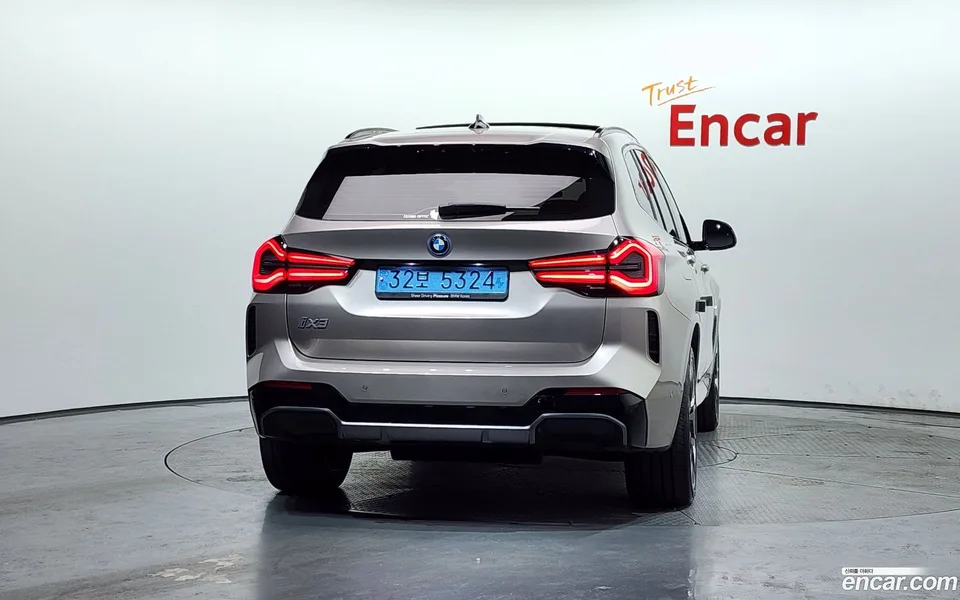 BMW iX3 M 2024 — миниатюра 4