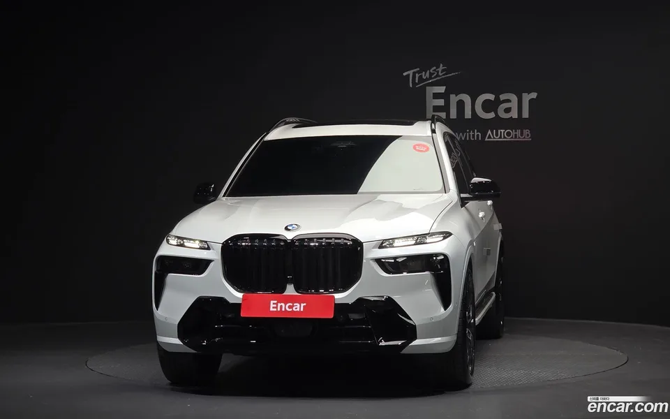 BMW X7 xDrive 40i M 6 2025 — миниатюра 3