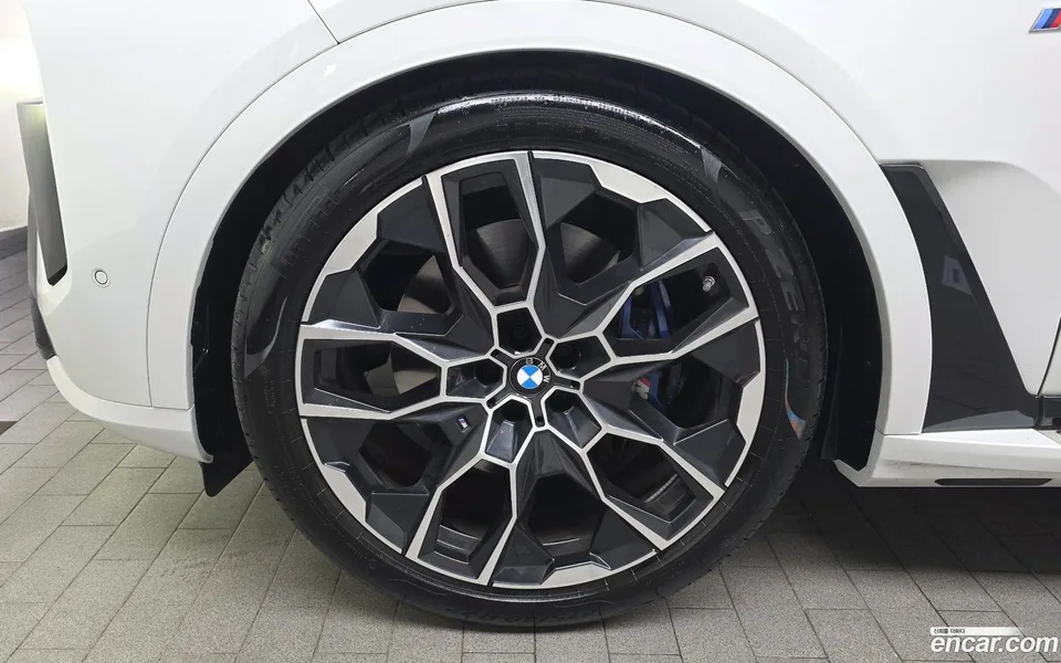 BMW X7 xDrive 40i M 6 2025 — миниатюра 5