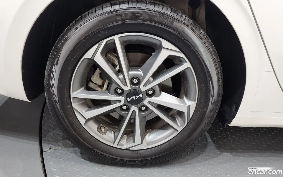 Kia K3 1.6 2022 — миниатюра 5