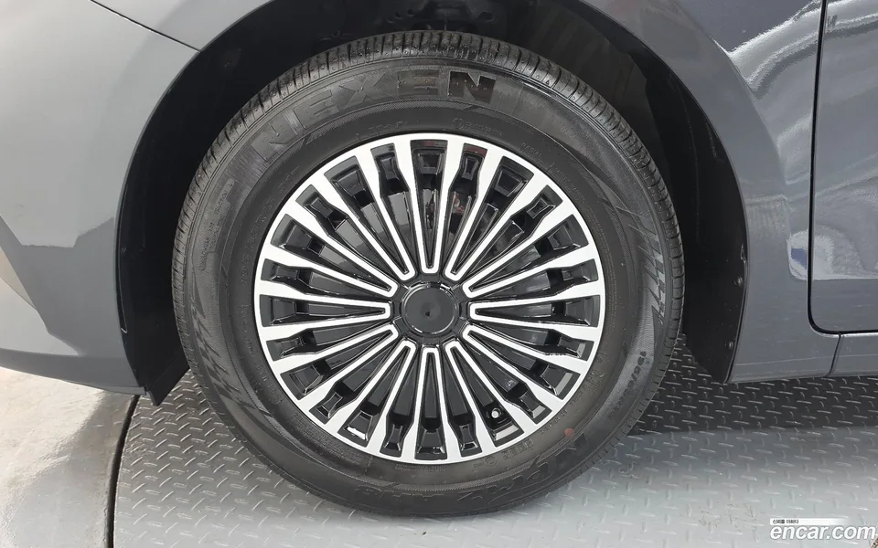 Kia K3 1.6 2023 — миниатюра 5