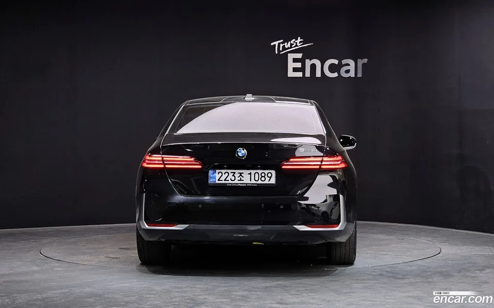 BMW 5 Series 523d 2024 — миниатюра 4