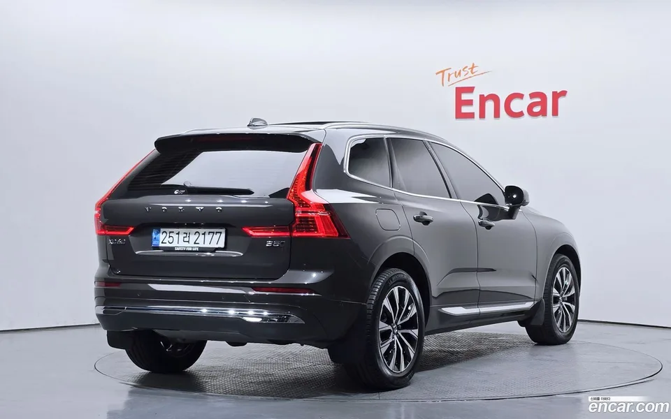 Volvo XC60 B5 2023 — миниатюра 2