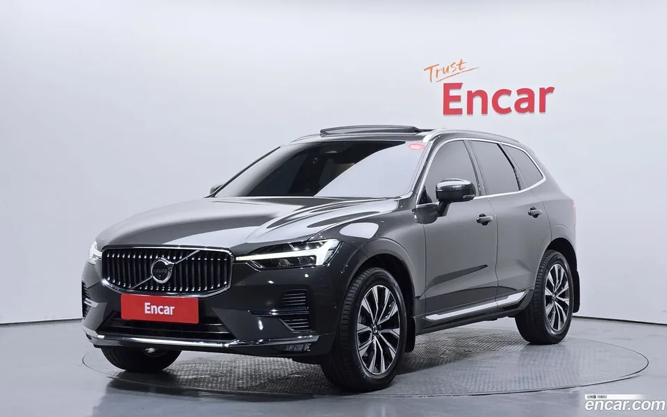 Volvo XC60 B5 2023 — фото 1, купить с доставкой в Москву